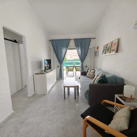 2 Bedroom With Parking Сasa de vacaciones *